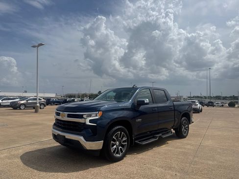 Used 2022 Chevrolet Silverado 1500 LT w/ Texas Edition Plus RWD image 9
