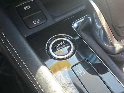 Certified 2023 Nissan Kicks SR FWD image 22