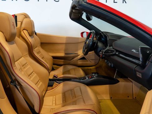 Used 2012 Ferrari 458 Spider image 5