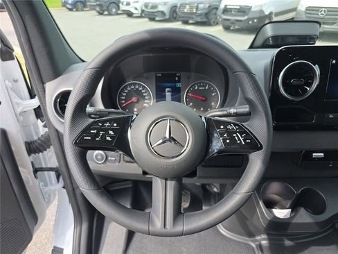 New 2025 Mercedes-Benz Sprinter 2500 image 26