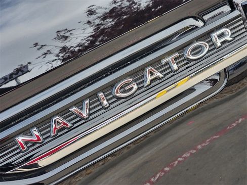 Used 2022 Lincoln Navigator Black Label image 9