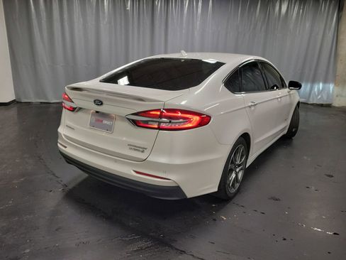 Used 2019 Ford Fusion Titanium image 9