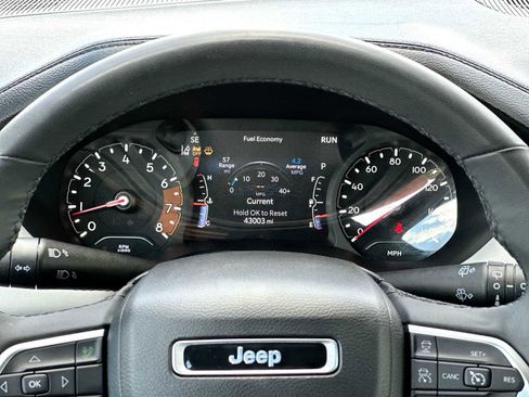 Used 2023 Jeep Compass Limited AWD/4WD image 19