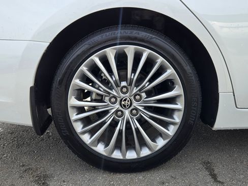 Used 2022 Toyota Avalon Limited w/ Advanced Safety Package image 17