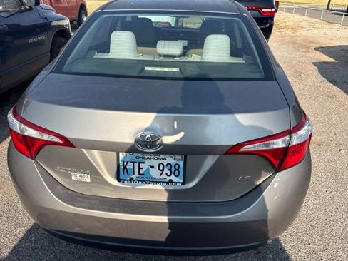 Used 2016 Toyota Corolla LE FWD image 5