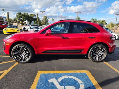 Used 2024 Porsche Macan w/ Premium Plus Package image 6