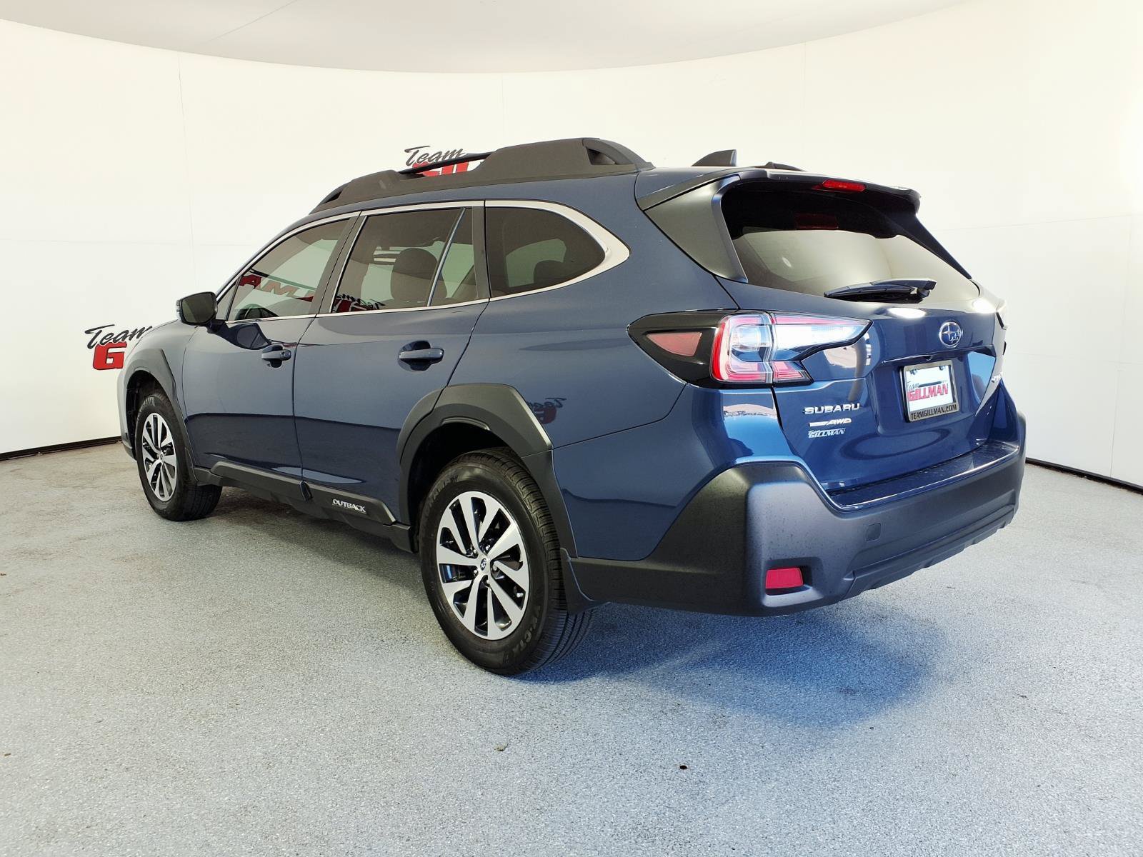 Used 2025 Subaru Outback Premium AWD/4WD image 7