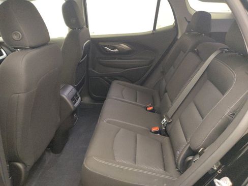 Used 2024 GMC Terrain SLE w/ Driver Convenience Package FWD image 18