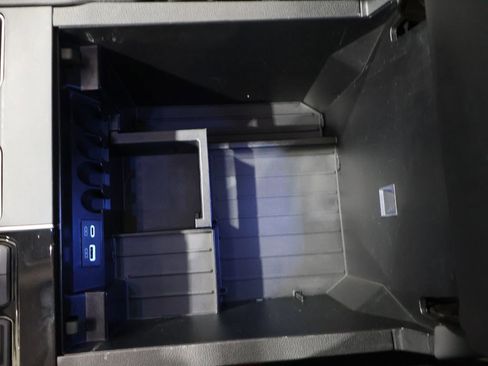 Used 2024 Toyota Tundra Limited image 32