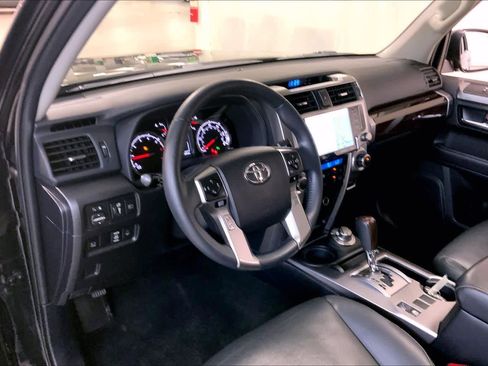 Used 2022 Toyota 4Runner Limited AWD/4WD image 17