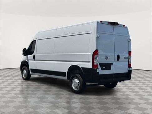 Used 2026 RAM ProMaster 2500 w/ Convenience Group FWD image 5