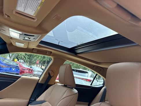 Certified 2025 Lexus ES 350 w/ Technology Package FWD image 22