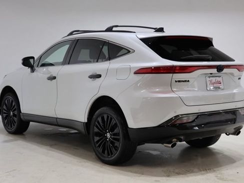Used 2023 Toyota Venza Nightshade AWD/4WD image 6