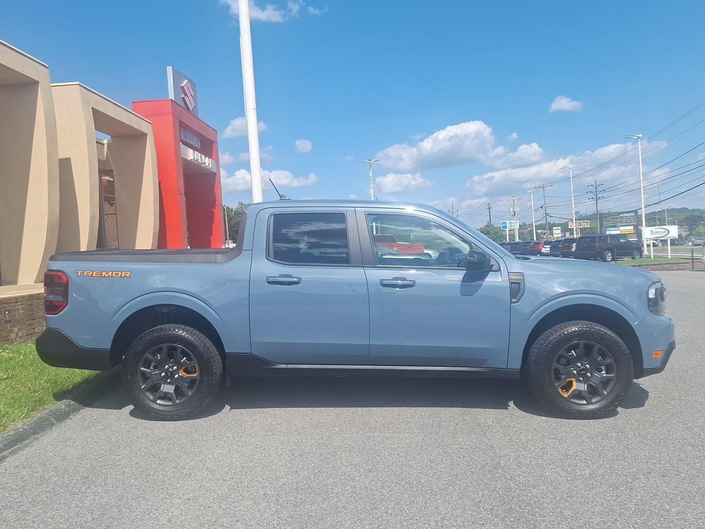 Used 2024 Ford Maverick Tremor w/ Tremor Off-Road Package AWD/4WD image 2
