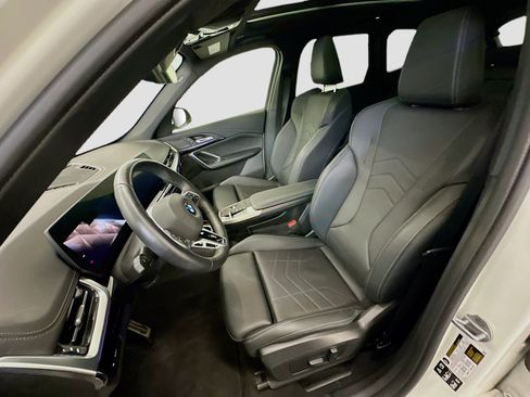 Used 2025 BMW X1 xDrive28i image 13