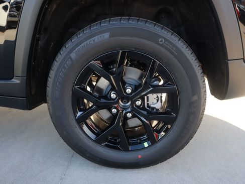 New 2026 Jeep Grand Cherokee Altitude AWD/4WD image 20