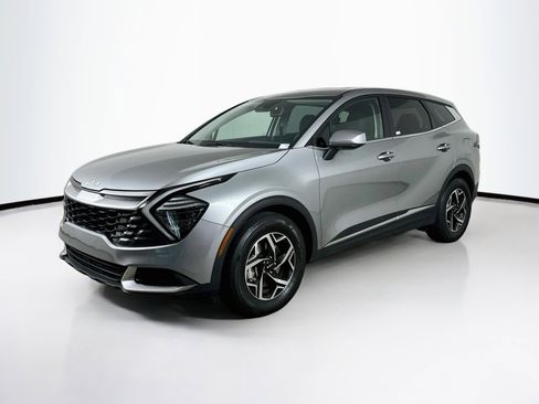 Used 2025 Kia Sportage LX FWD image 3