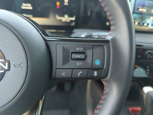 Certified 2025 Nissan Kicks SR FWD image 43