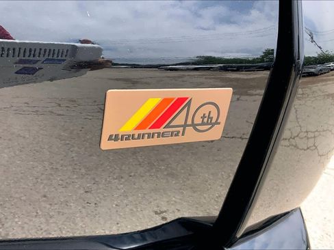 Used 2023 Toyota 4Runner 40th Anniversary SE AWD/4WD image 10