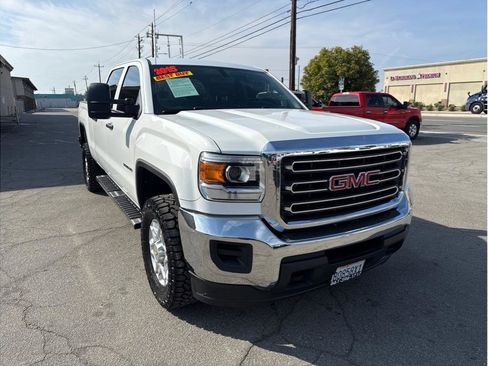 Used 2015 GMC Sierra 2500 2WD Crew Cab image 3
