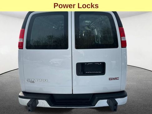 Used 2024 GMC Savana 2500 w/ Driver Convenience Package image 9