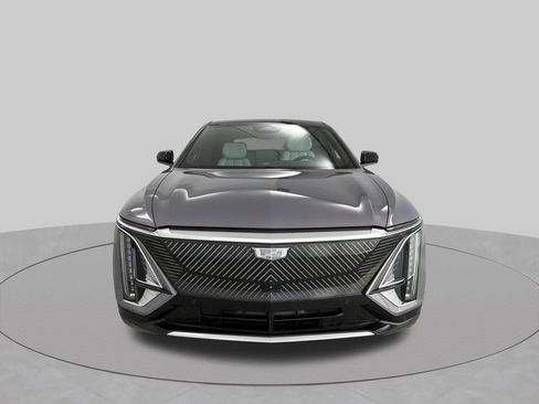 Used 2024 Cadillac Lyriq Luxury AWD/4WD image 8