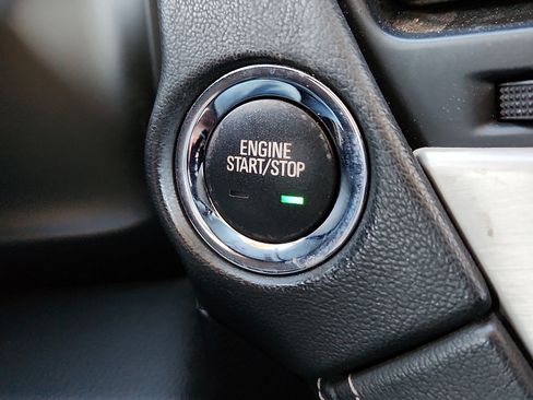 Used 2019 GMC Yukon Denali w/ Denali Ultimate Package image 16