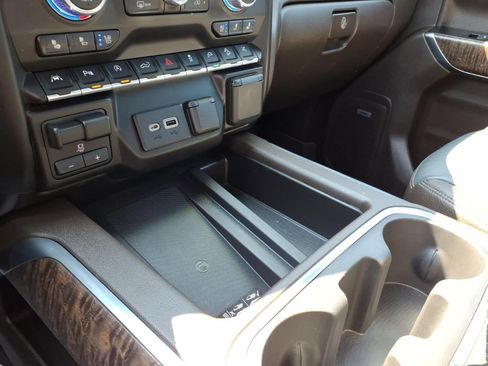Used 2019 GMC Sierra 1500 Denali w/ Denali Ultimate Package AWD/4WD image 19