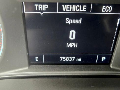 Used 2021 Chevrolet Traverse LT FWD image 26