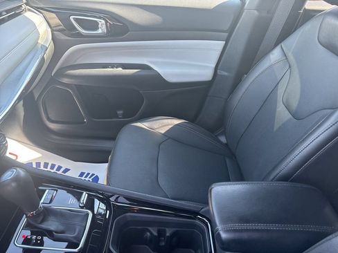 Certified 2023 Jeep Compass Limited AWD/4WD image 26
