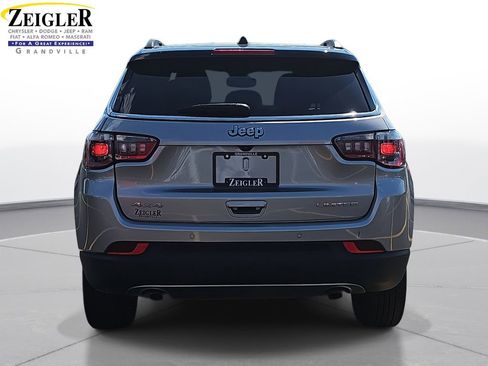 Certified 2023 Jeep Compass Limited image 6