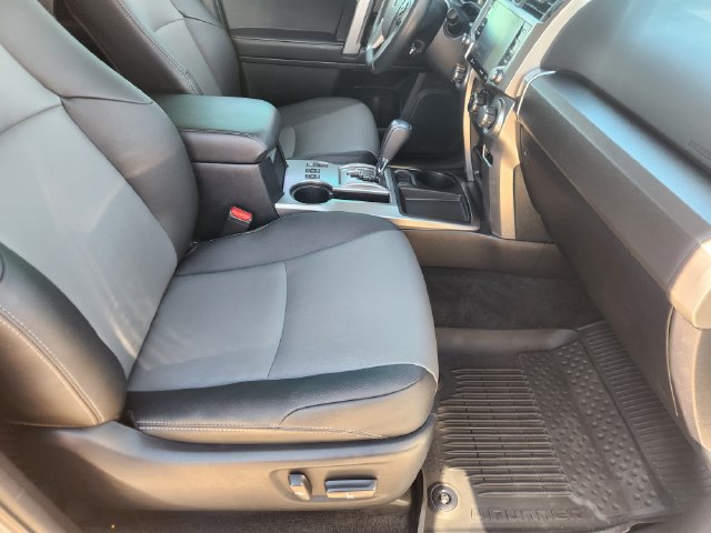 Used 2024 Toyota 4Runner SR5 Premium w/ Moonroof Package RWD image 22