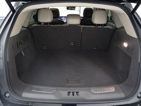 Used 2024 Lincoln Nautilus Premier image 25