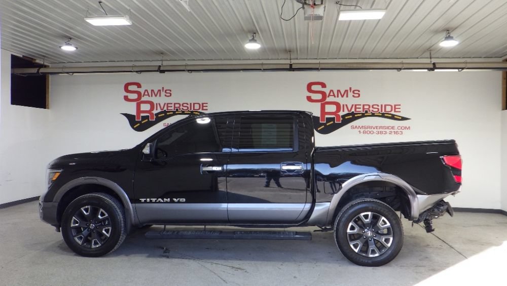 Used 2020 Nissan Titan Platinum Reserve w/ Moonroof Package AWD/4WD image 2