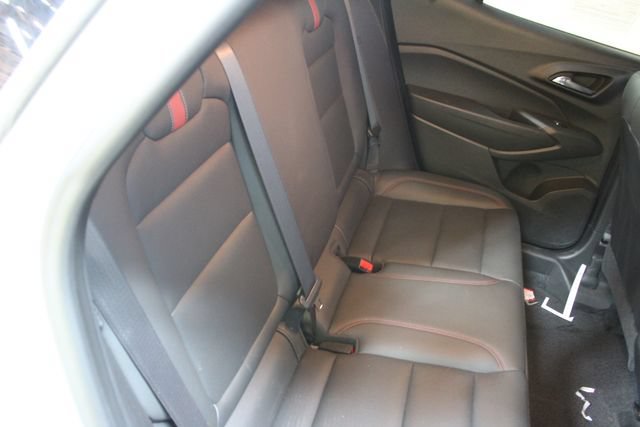 Used 2024 Chevrolet Trax RS w/ Sunroof Package FWD image 9
