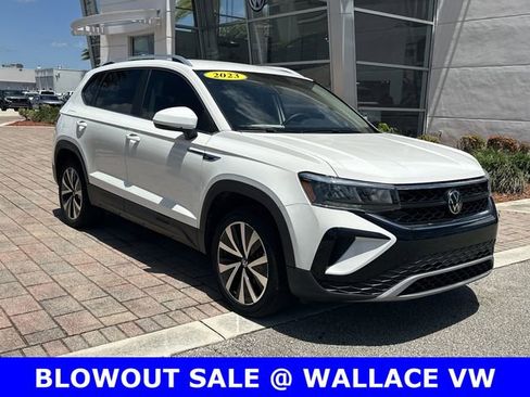 Certified 2023 Volkswagen Taos SE FWD image 5