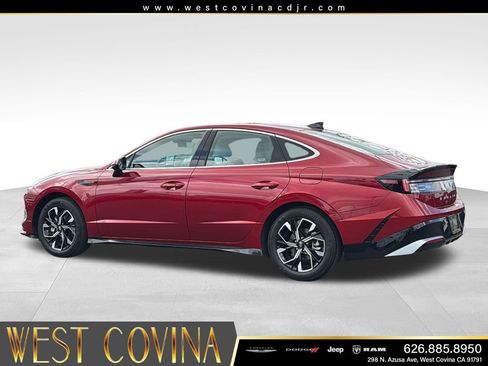 Used 2025 Hyundai Sonata SEL FWD image 5