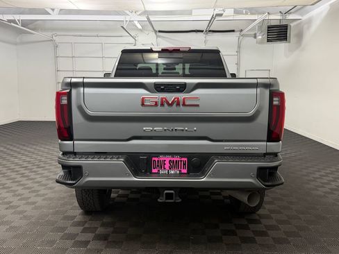 Used 2025 GMC Sierra 2500 Denali AWD/4WD image 10