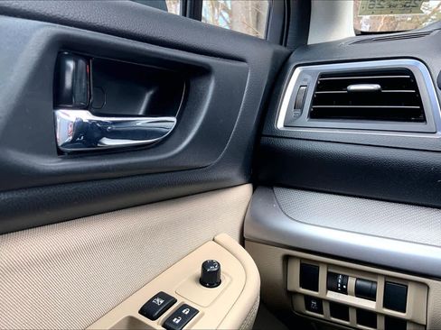 Used 2015 Subaru Outback 2.5i Premium image 34