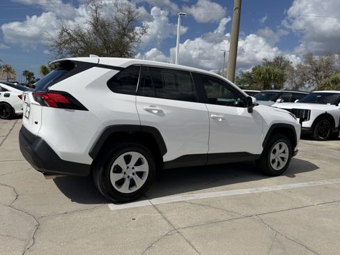 Used 2024 Toyota RAV4 LE image 4