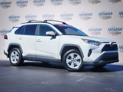 Used 2019 Toyota RAV4 XLE w/ Convenience Package image 2