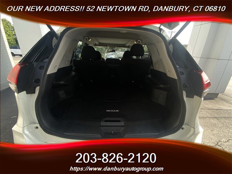 Used 2017 Nissan Rogue SV AWD/4WD image 18