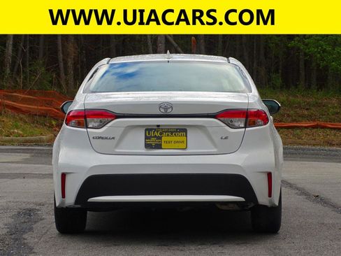 Used 2022 Toyota Corolla LE image 9