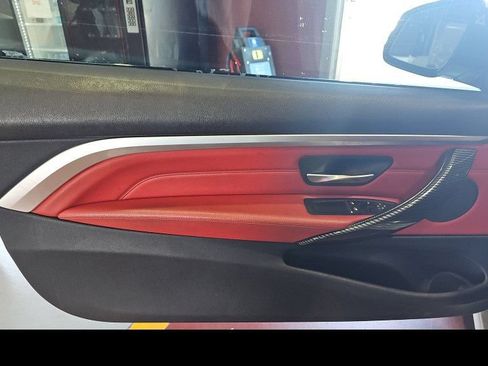 Used 2019 BMW 430i xDrive Coupe w/ M Sport Package AWD/4WD image 9