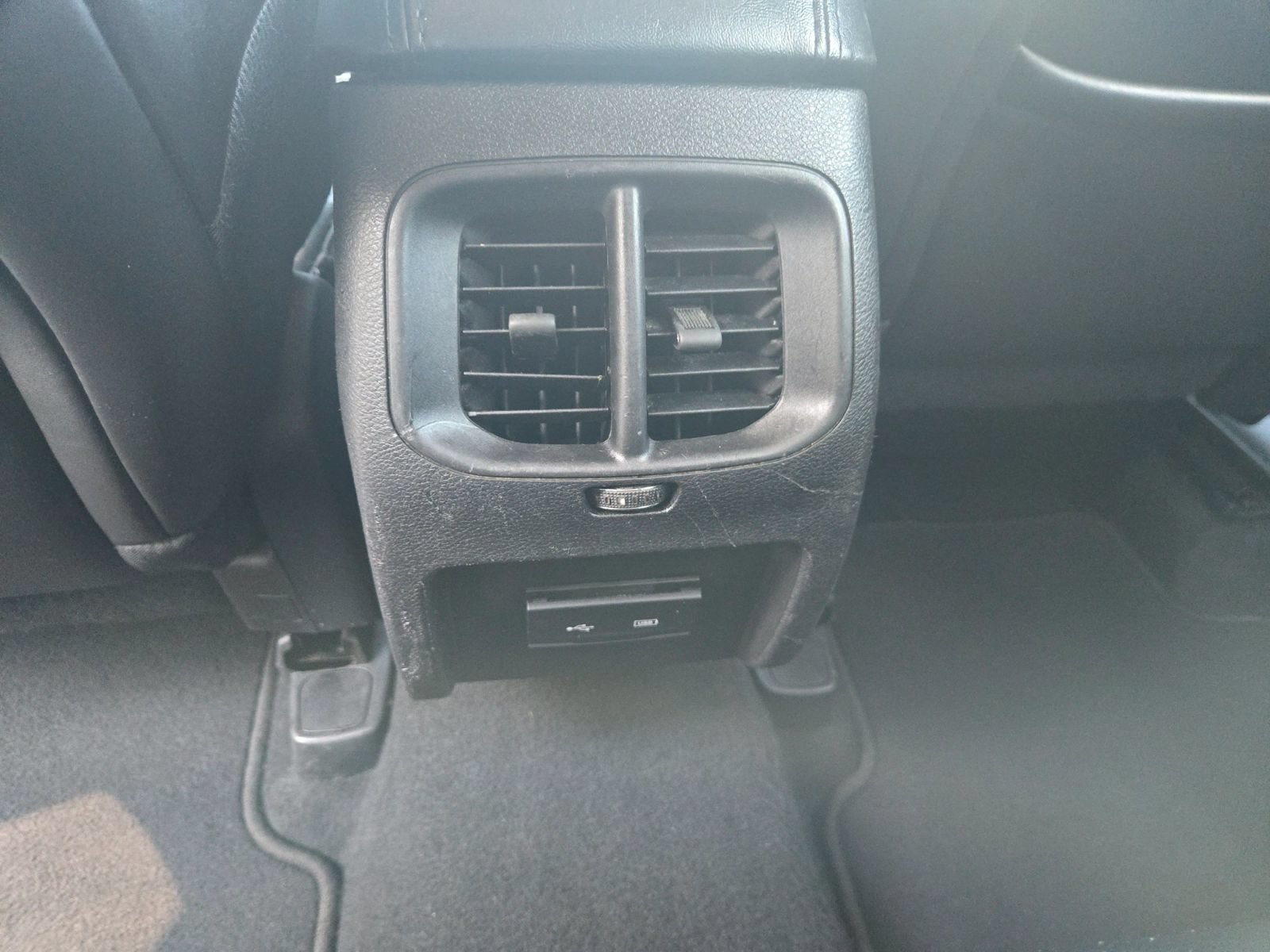 Used 2020 Jeep Cherokee Latitude Plus FWD image 10