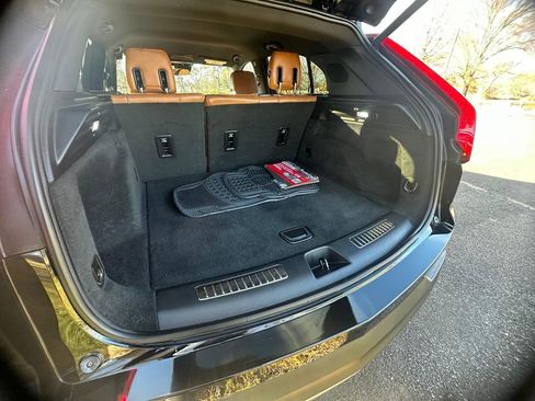 Used 2019 Cadillac XT4 Premium Luxury image 22