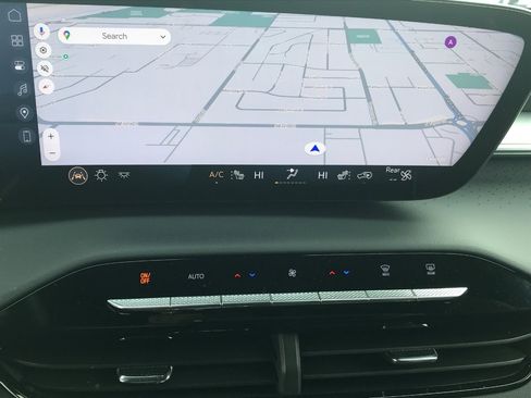 Certified 2025 Buick Enclave Avenir w/ Super Cruise Package image 13