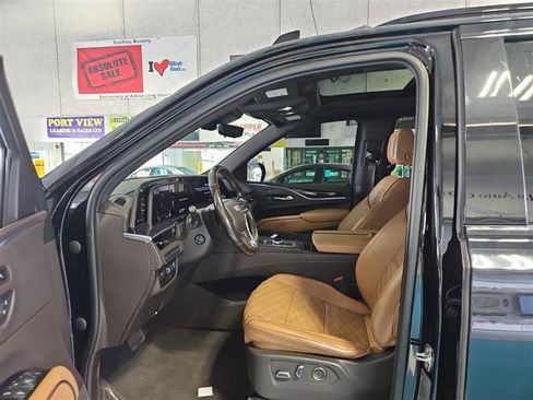 Used 2021 Cadillac Escalade ESV Sport w/ Driver Assist Tech Package AWD/4WD image 10