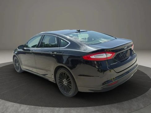 Used 2014 Ford Fusion SE w/ Equipment Group 202A FWD image 4