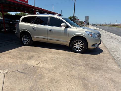 Used 2016 Buick Enclave Leather w/ Trailering Package FWD image 6